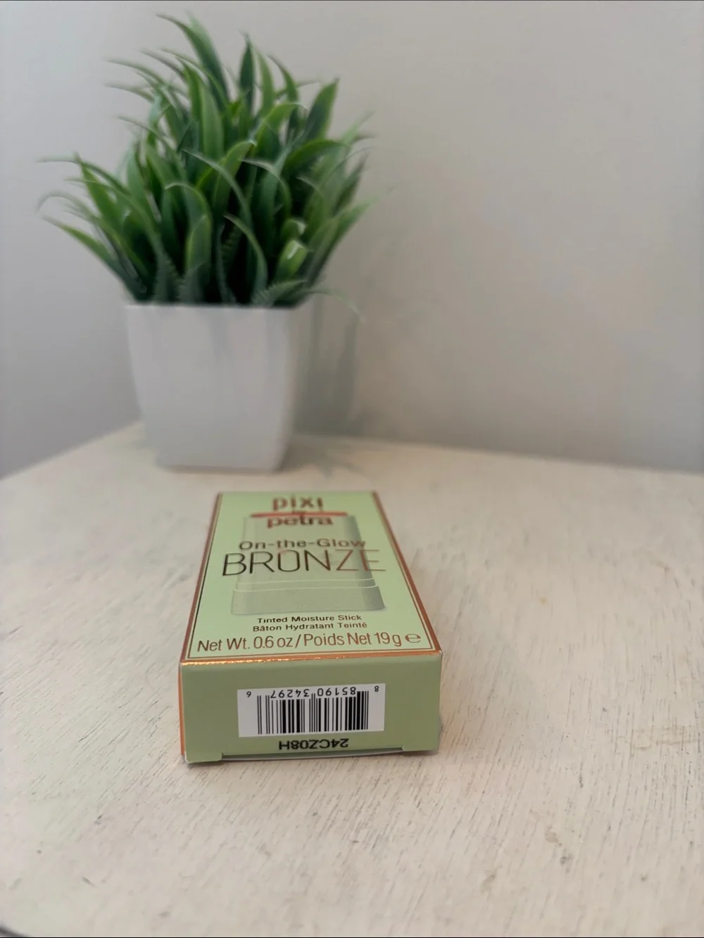 NEW Pixi On-the-Glow Bronze Tinted Moisture Stick RichGlow 0.67 oz